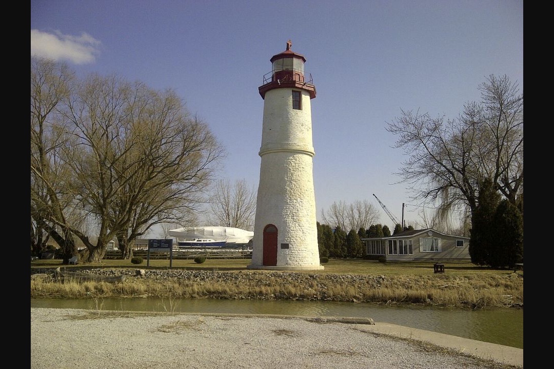 Historic Thames River Lighthouse at Lighthouse Cove in Lakeshore